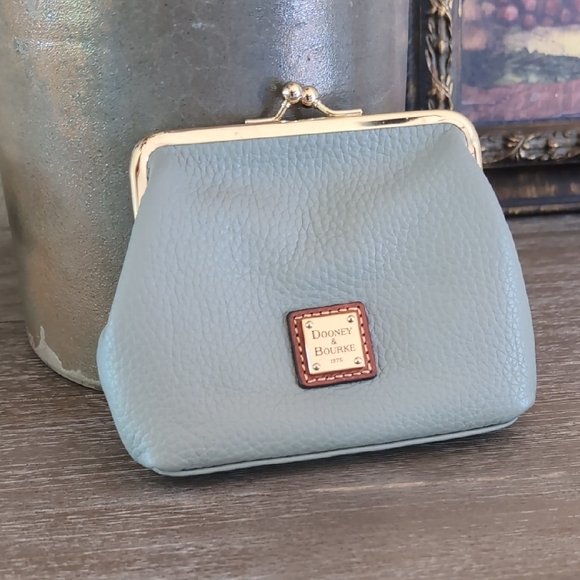 Dooney & Bourke Gray/Taupe Frame Kisslock Wallet - Picture 9 of 9